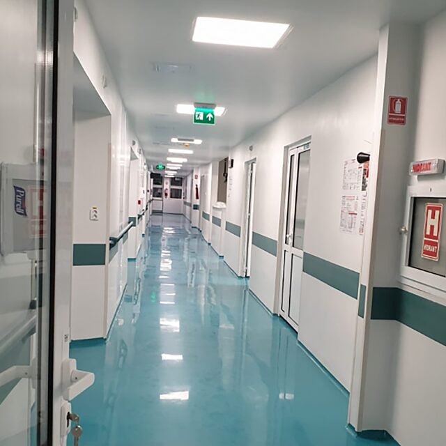 Reabilitare Spitalul Pneumoftiziologie Baia Mare: soluții inovatoare pentru iluminat și tablouri electrice