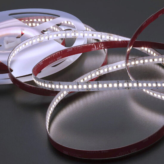 Banda LED flexibila alb rece IP20 rola 5m 24V DC/18W/m/6000K/2340 lm/m XRibo RB219220CW Arelux