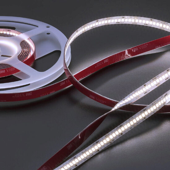 Banda LED flexibila alb rece IP20 rola 5m 24V DC/22W/m/6000K/2860 lm/m XRibo RB224066CW Arelux