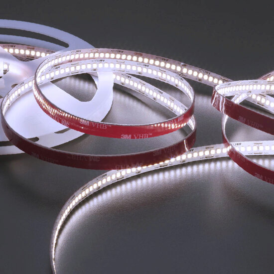 Banda LED flexibila alb rece IP20 rola 5m 24V DC/22W/m/6000K/2860 lm/m XRibo RB224020CW Arelux