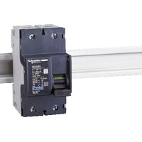 Intreruptor automat NG125N, 2P, 32A, curba C, Schneider Electric 18625