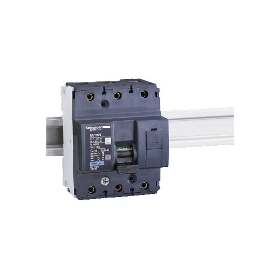 Intreruptor automat NG125N, 3P, 32A, curba C, Schneider Electric 18636